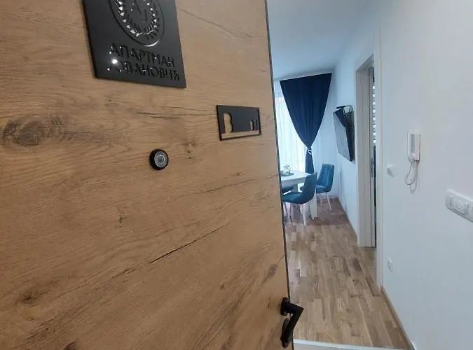 アパート Divcinova B7 Jovanovic